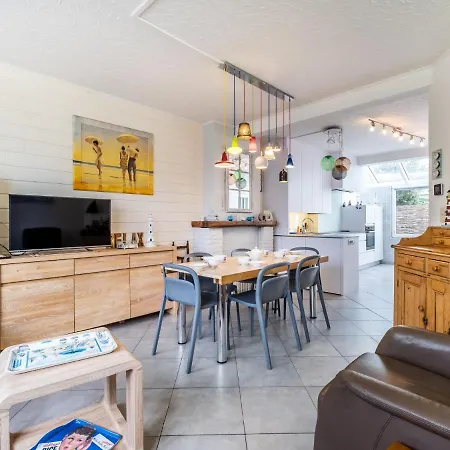 House Relax Centrally Located In