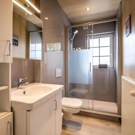 House Relax Centrally Located In בית נופש