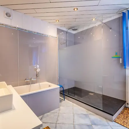 בית נופש House Relax Centrally Located In